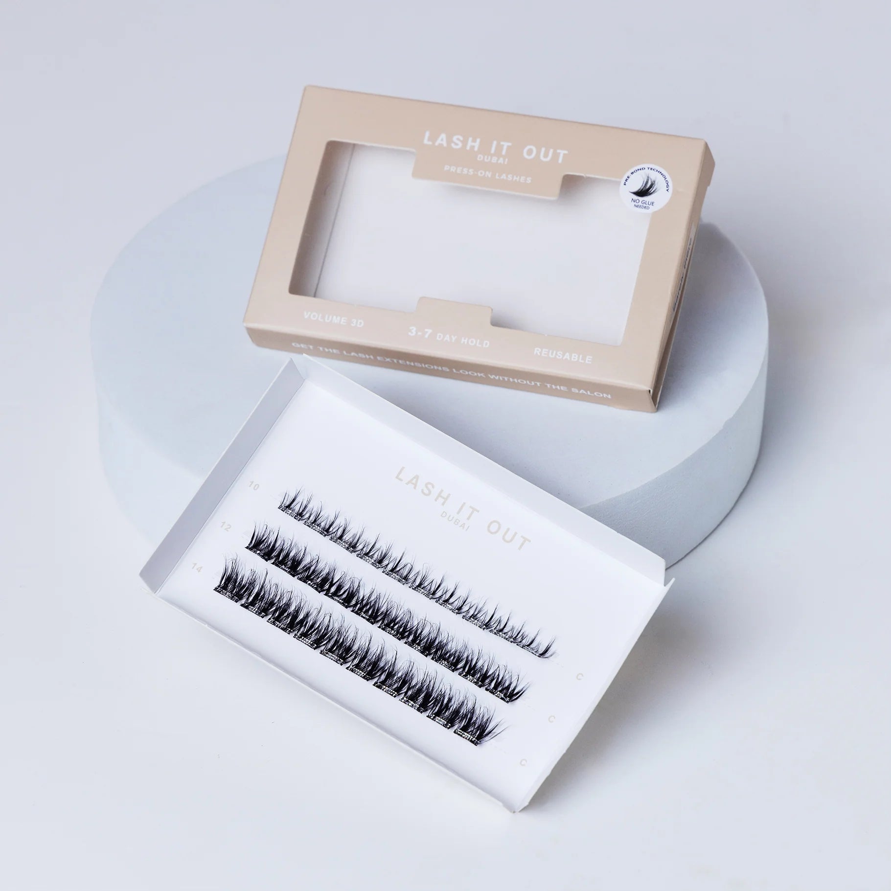 BARELY THERE سهولة الاستخدام خصلات رموش لاصقة مسبقاً