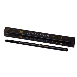 ELLEEBRUSH - FLAT | Elleebalm application